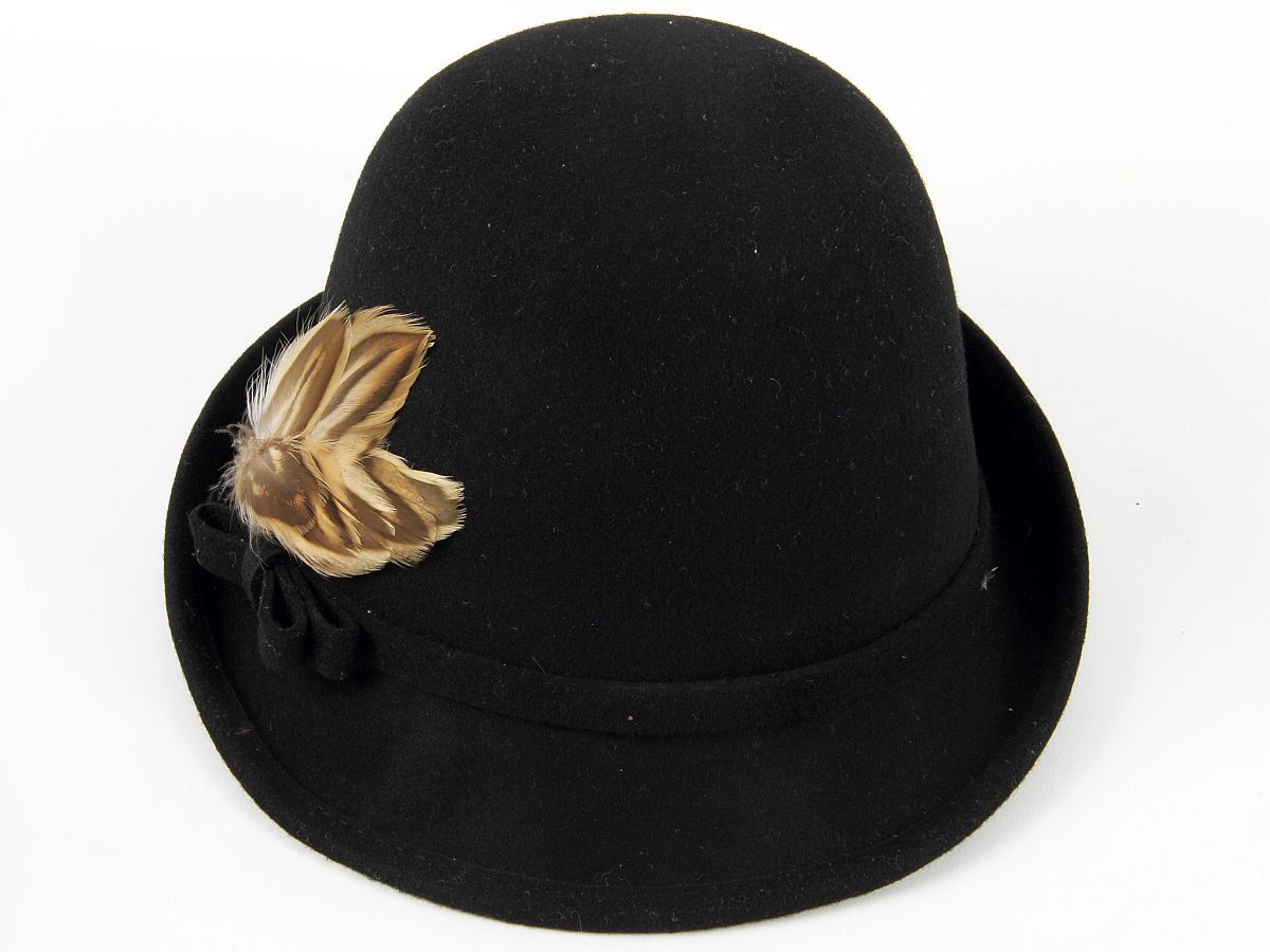 Feather cloche hat Clearance