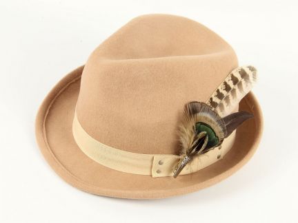 Nude Trilby Hat with Feather Brooch